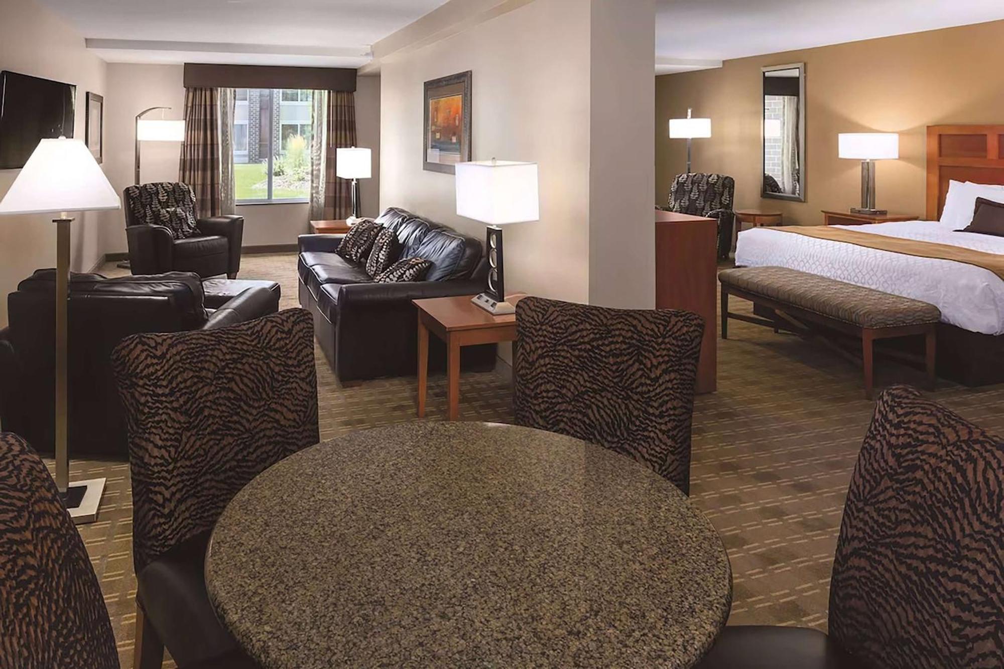 Wyndham Bloomington - Mall Of America Exterior photo
